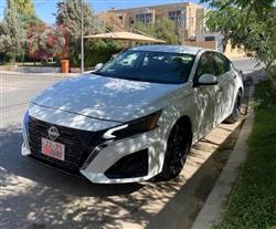 نيسان ألتيما